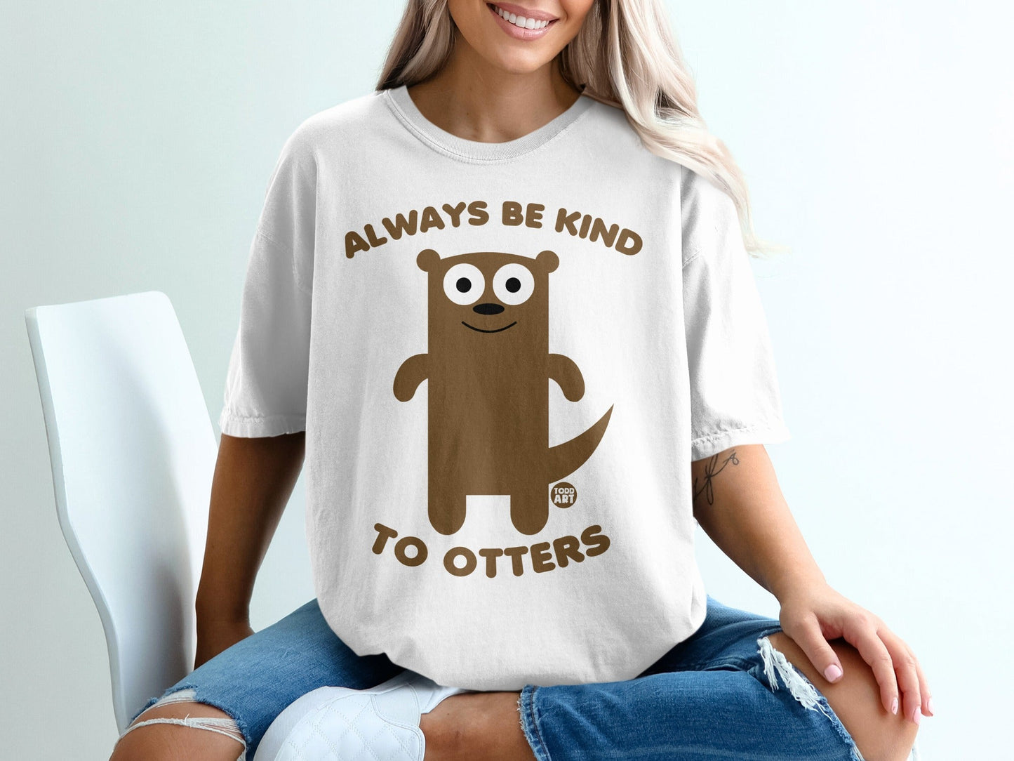 Always Be Kind to Otters Graphic T-shirt
