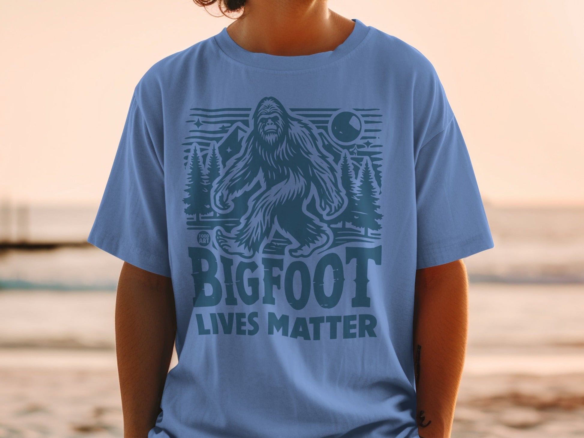 Bigfoot Lives Matter Graphic Tee for Outdoor Enthusiasts