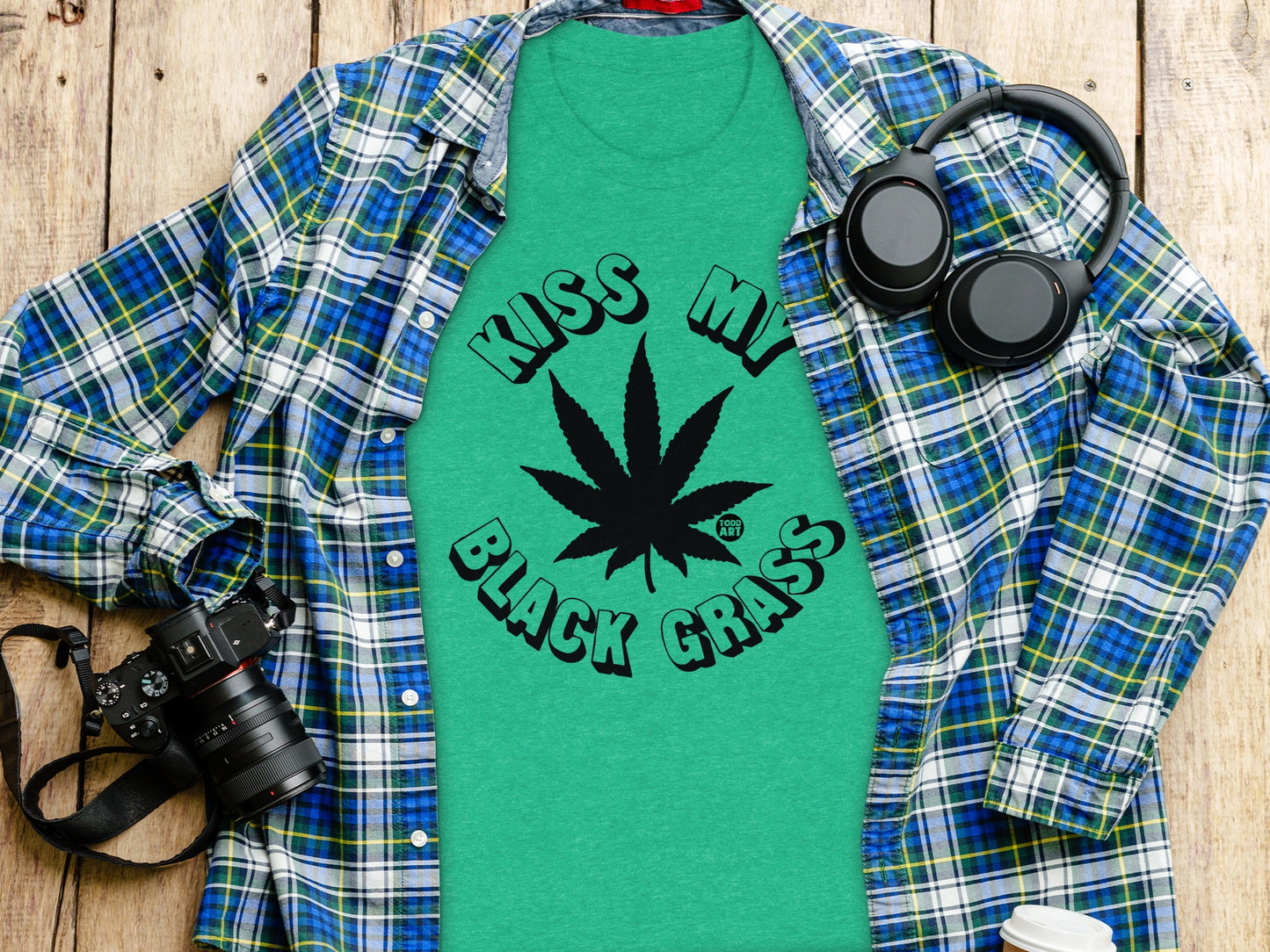 Kiss My Black Grass Graphic T-shirt for Casual Style
