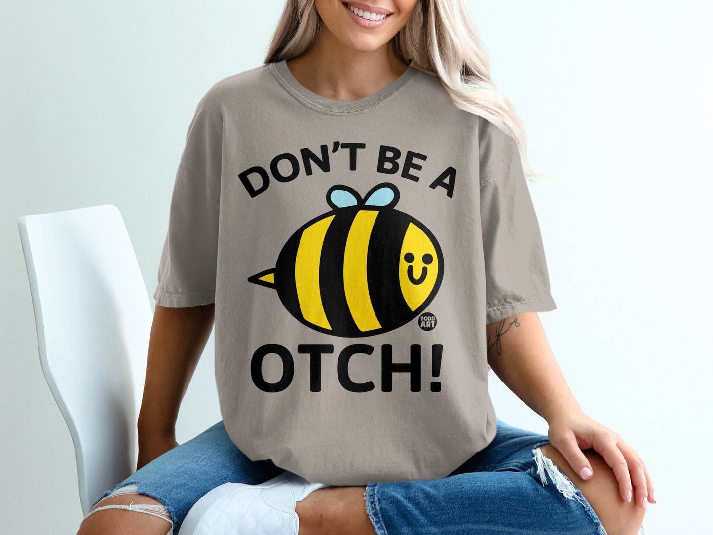 Don't Be A Owch! Cute Bee Graphic T-shirt