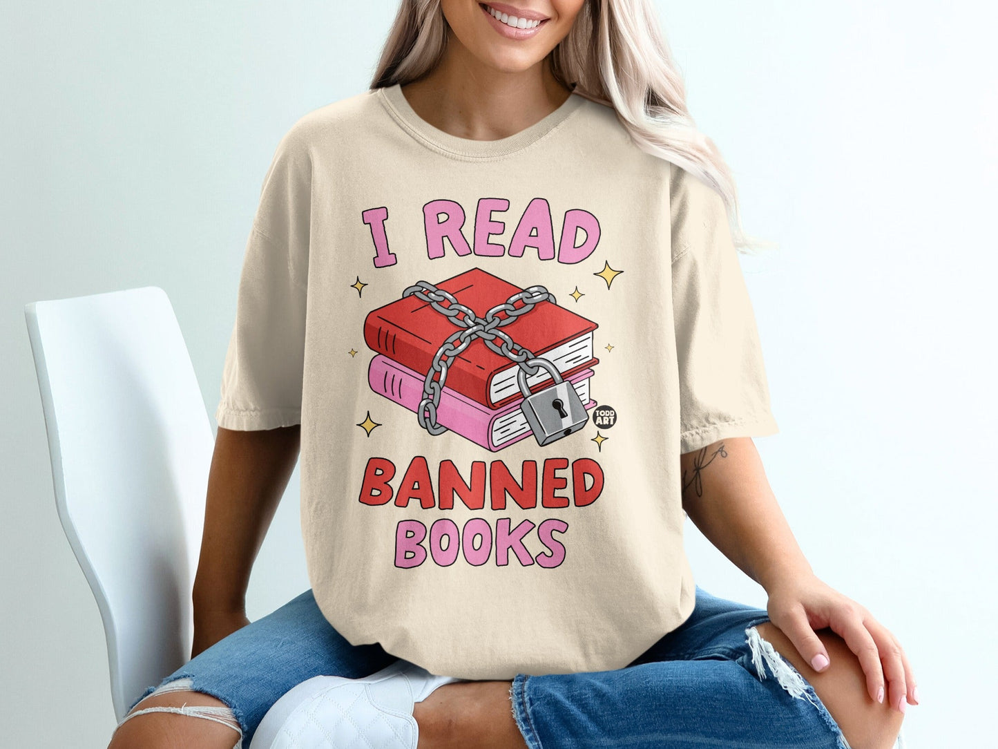 I Read Banned Books Graphic Novelty T-shirt