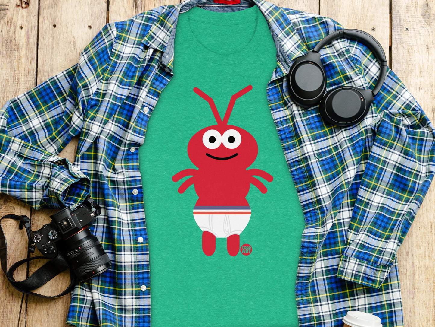 Funny Cartoon Ant Graphic T-Shirt With Green Background
