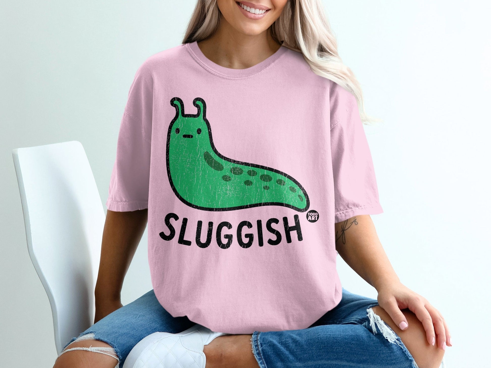 Sluggish Green Slug Graphic Pink Oversized T-shirt