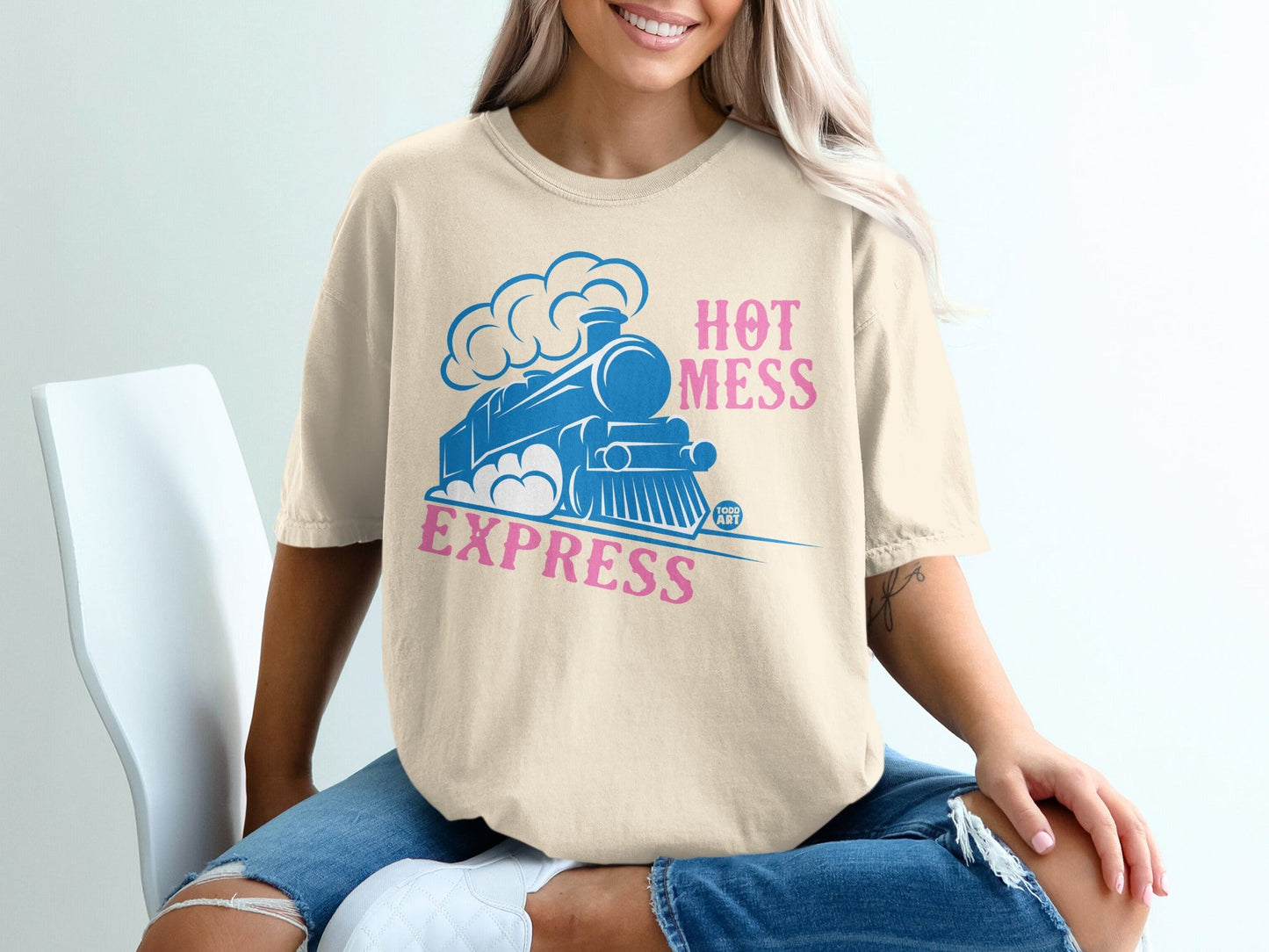 Hot Mess Express Graphic Tee Casual Fashion Product