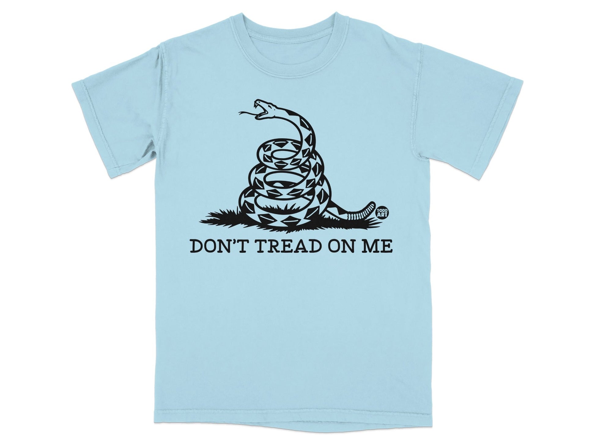 Light blue t-shirt with coiled snake and "Don't Tread On Me" text.