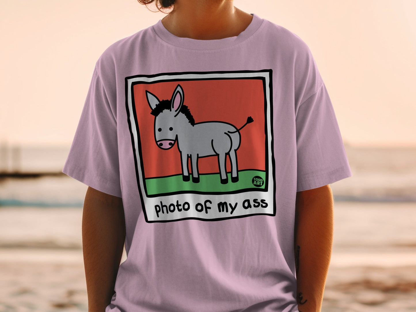 T-shirt with cartoon donkey and text "photo of my ass".