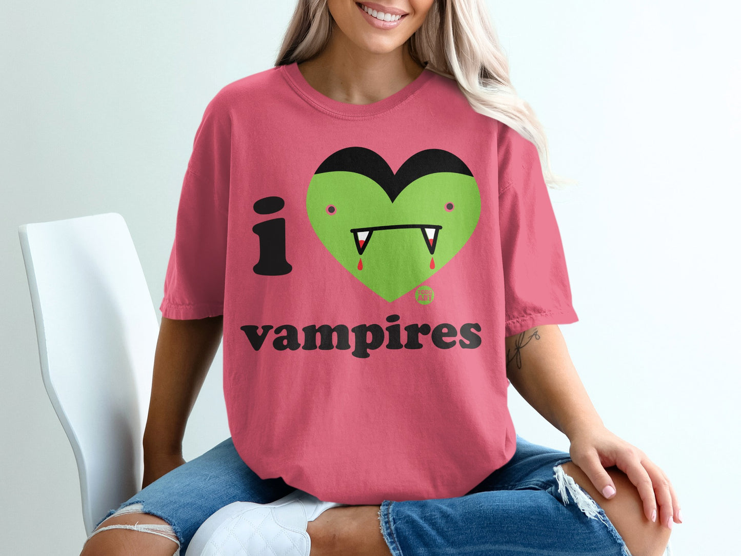 I Heart Vampires Graphic Tee Halloween Shirt
