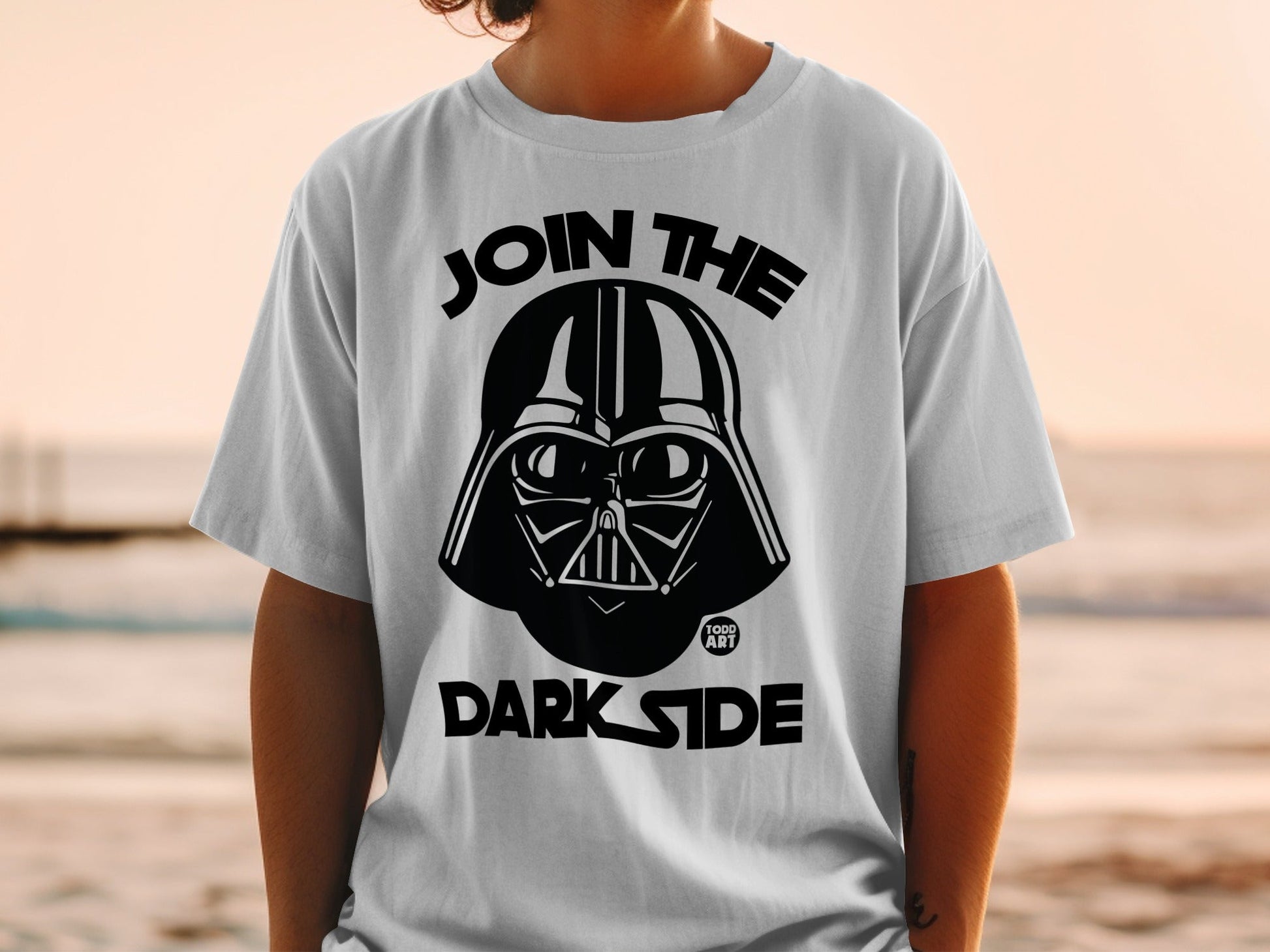 White t-shirt featuring Darth Vader's helmet and "JOIN THE DARK SIDE" text.
