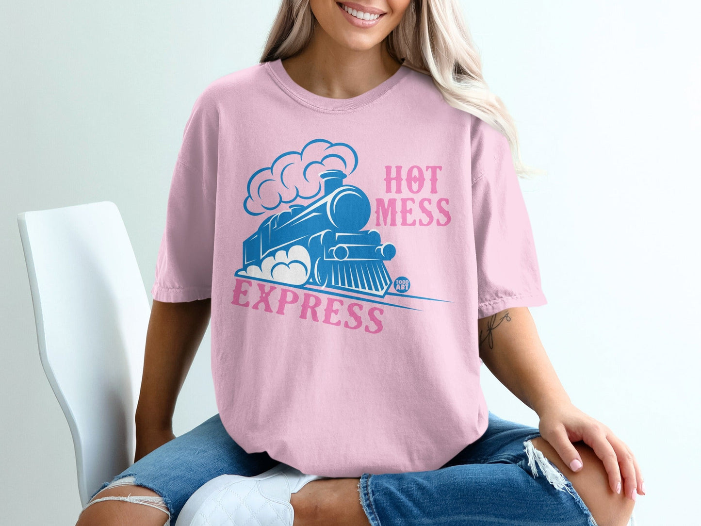 Hot Mess Express Graphic Tee Shirt for Casual Wear