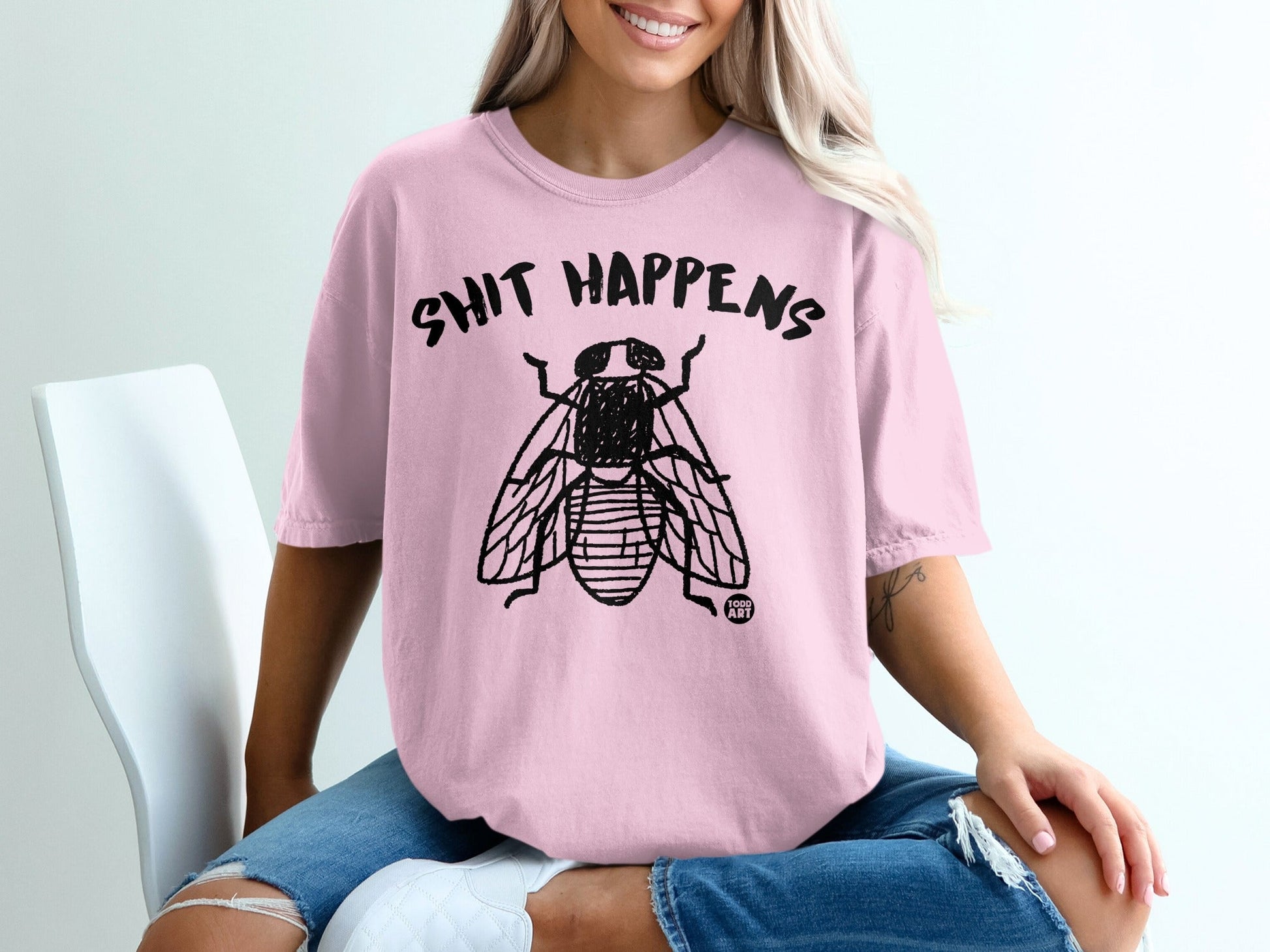 Shit Happens Graphic Tee with Fly Design Casual Top