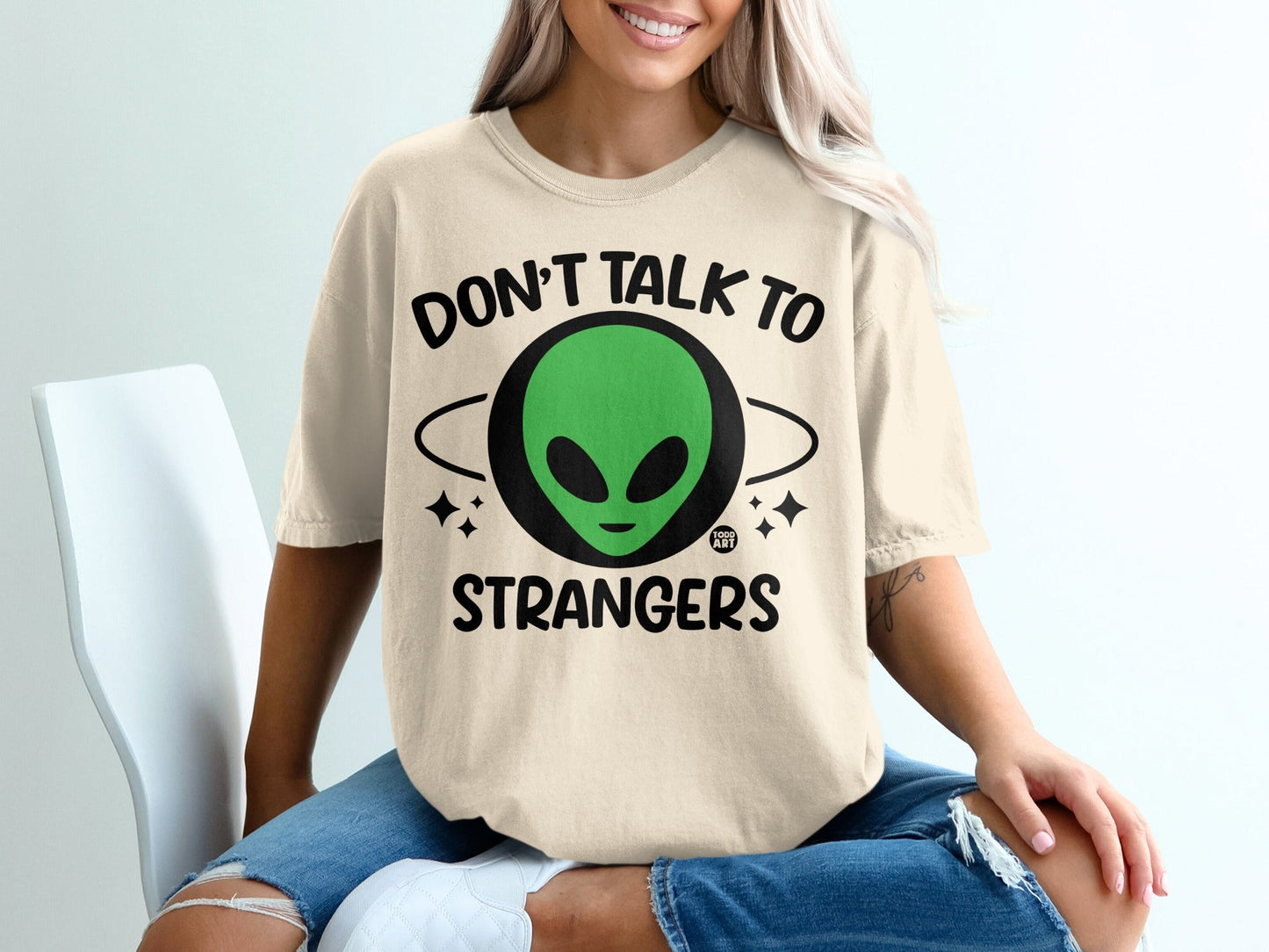 Don't Talk To Strangers Alien Graphic T-Shirt