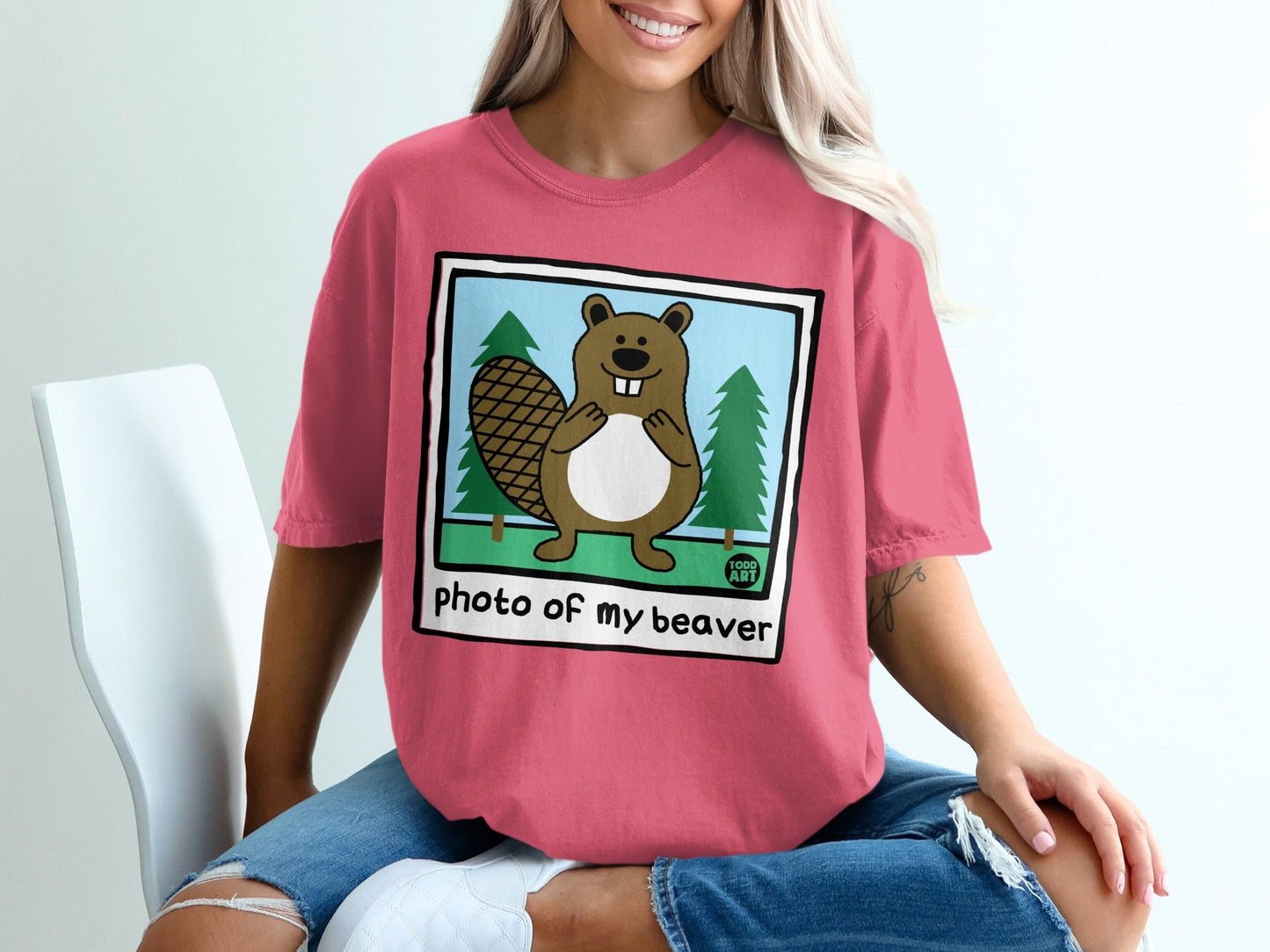 T-shirt with cartoon beaver illustration and "Photo of my beaver" text.