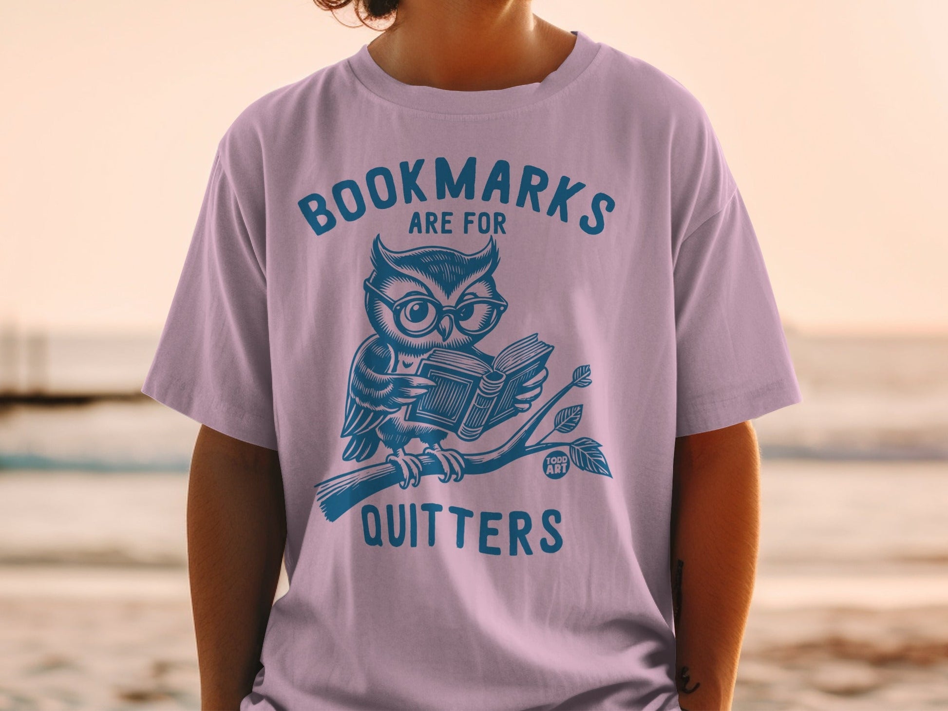 Bookmarks Are For Quitters Owl Reading T-shirt
