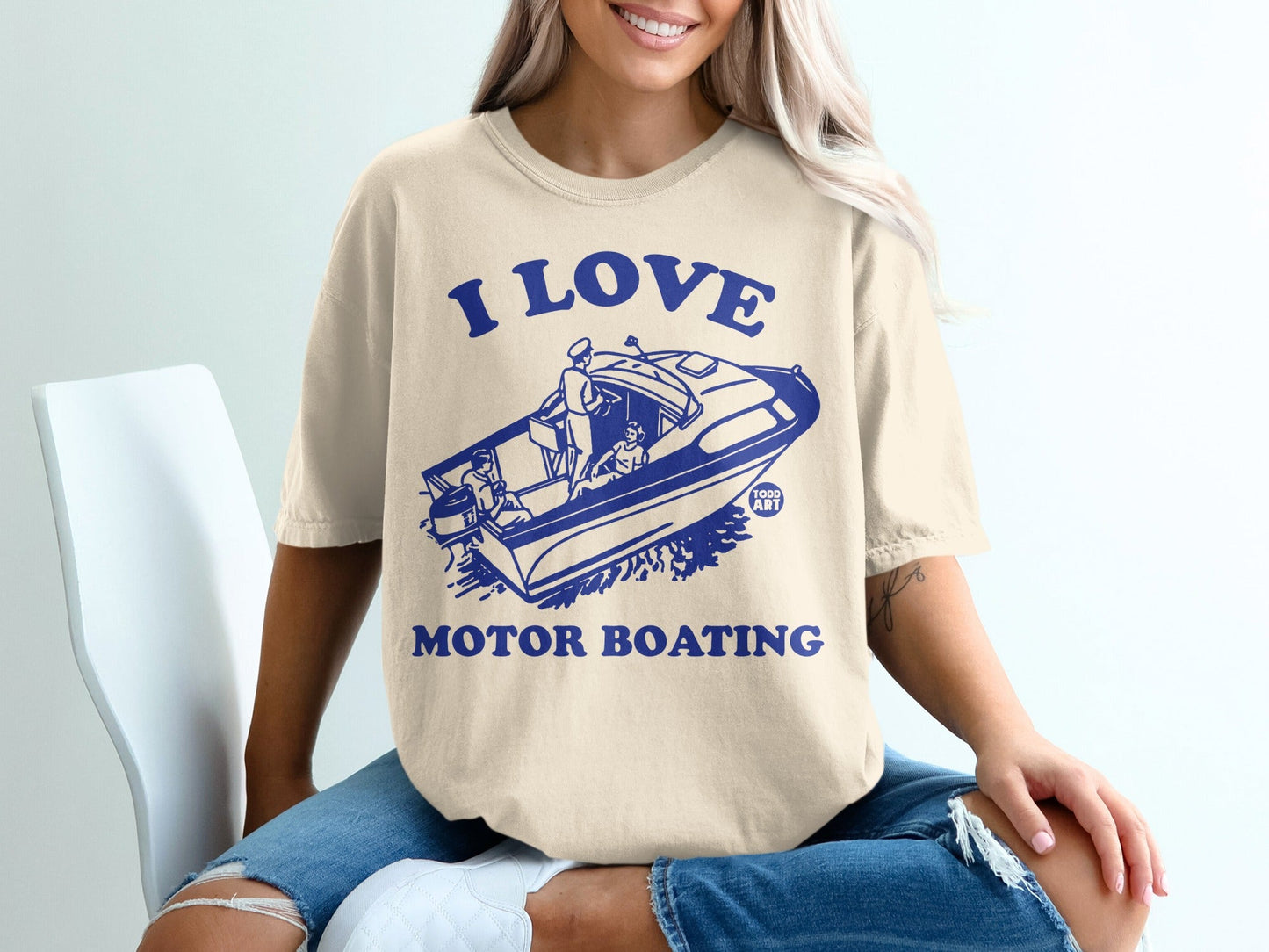 I Love Motor Boating Graphic Tee for Boating Enthusiasts