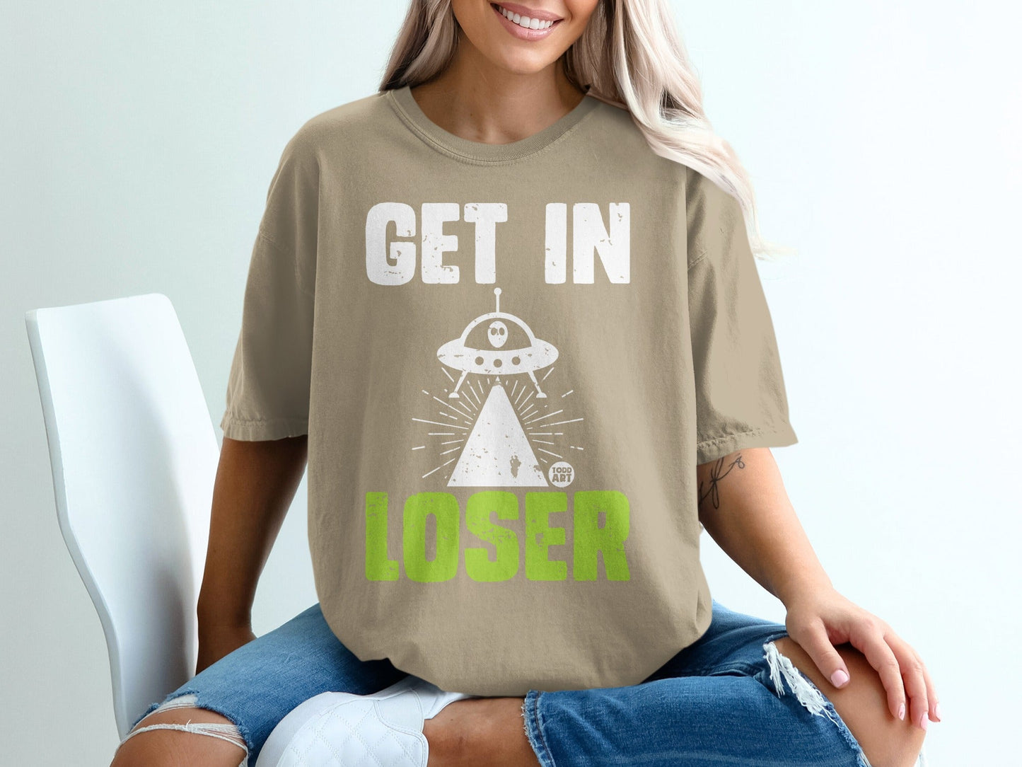 Get in Loser UFO Graphic Design Casual T-Shirt