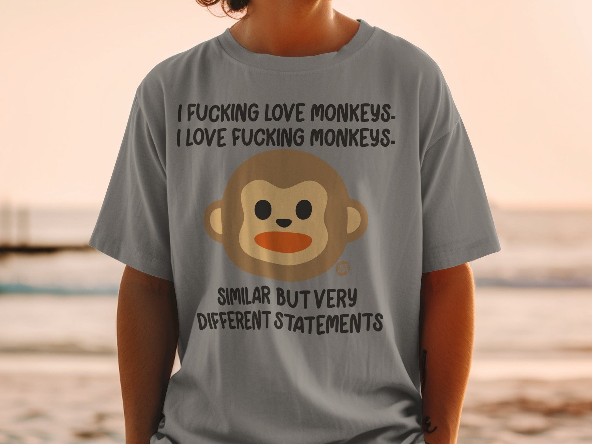Grey t-shirt with monkey face and text: "I FUCKING LOVE MONKEYS."