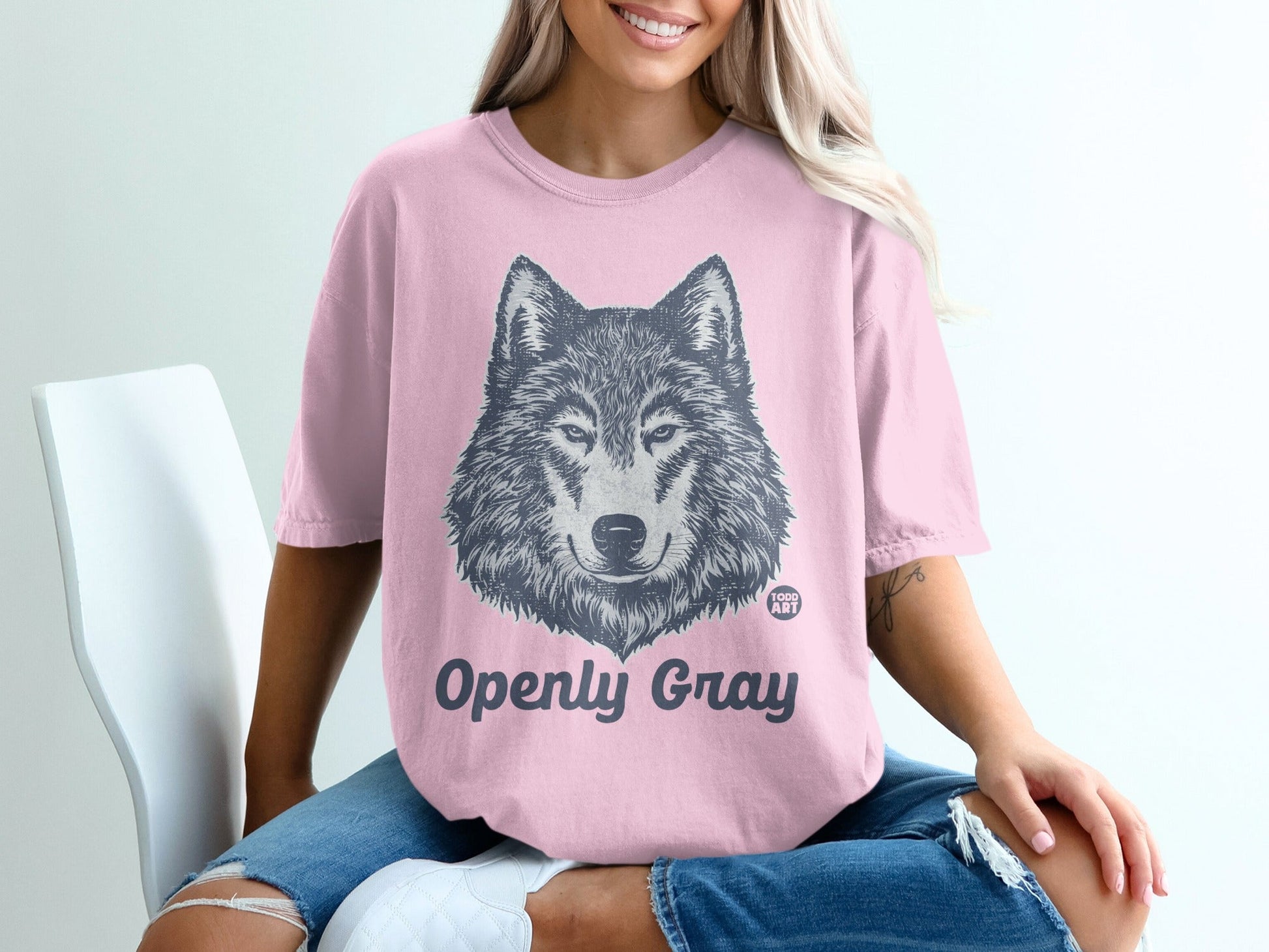Openly Gray Wolf Graphic Print T-Shirt for Casual Wear