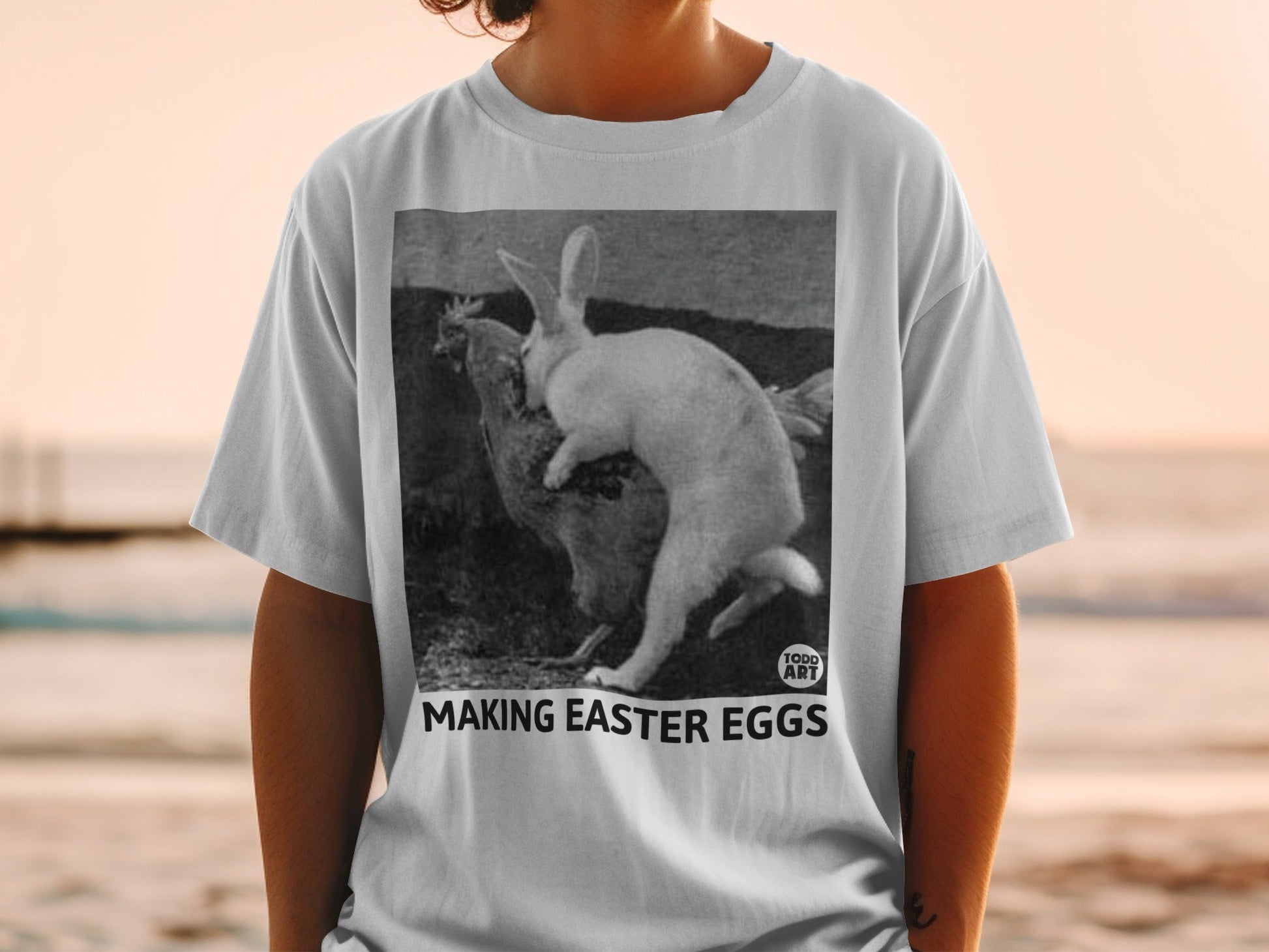 Hilarious Making Easter Eggs Graphic T-Shirt