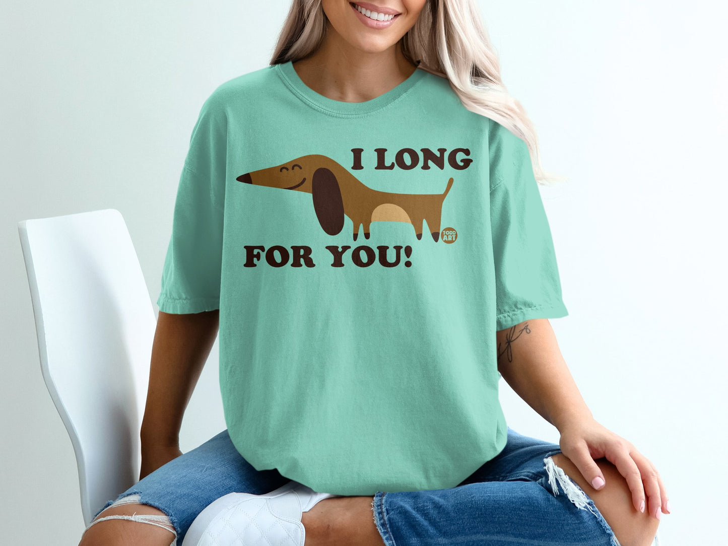 I Long For You! Cute Dachshund Graphic T-Shirt Product
