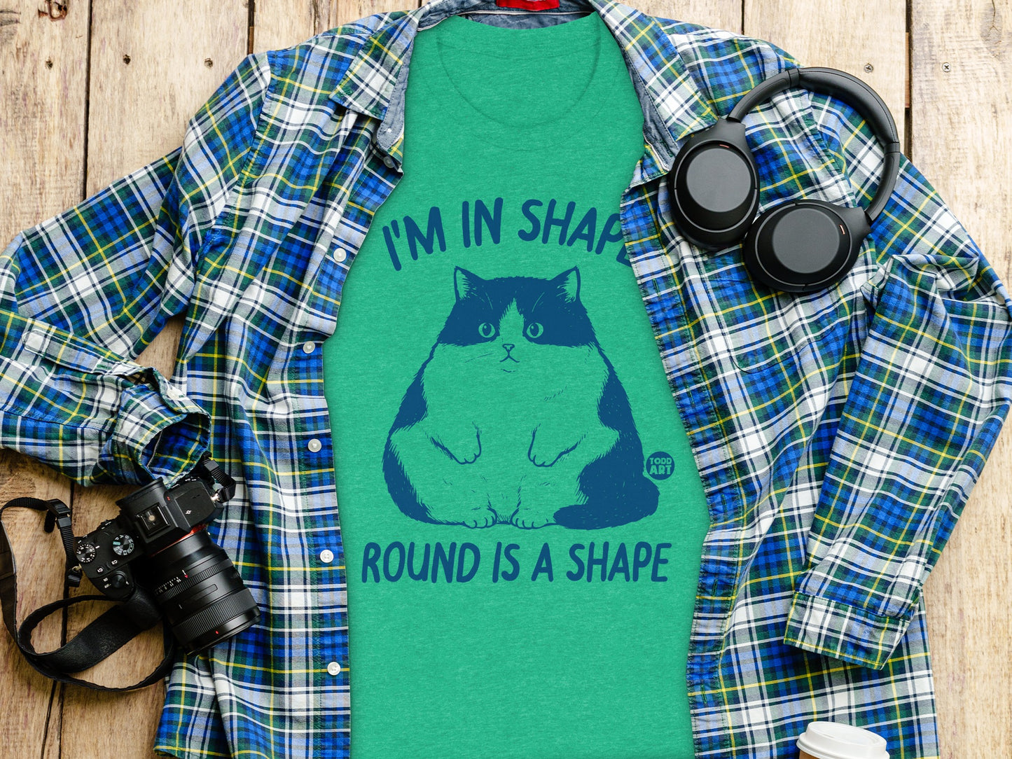I'm In Shape Round Is A Shape Funny Cat Graphic T-Shirt