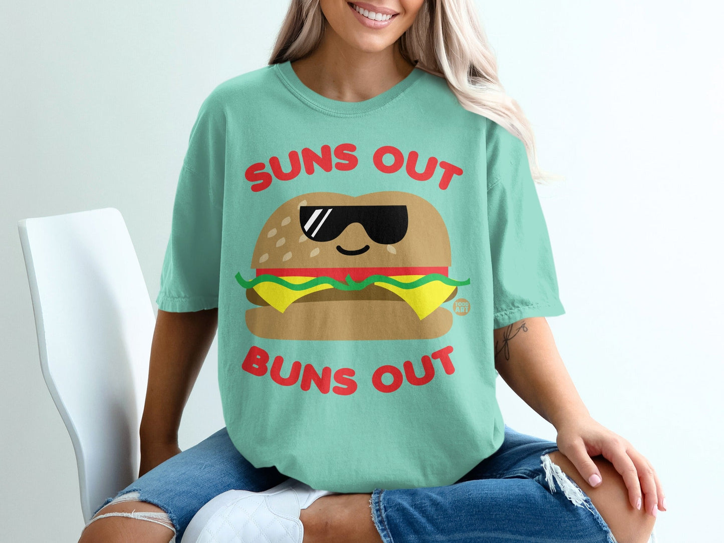Suns Out Buns Out Cool Sunglasses Burger T-shirt