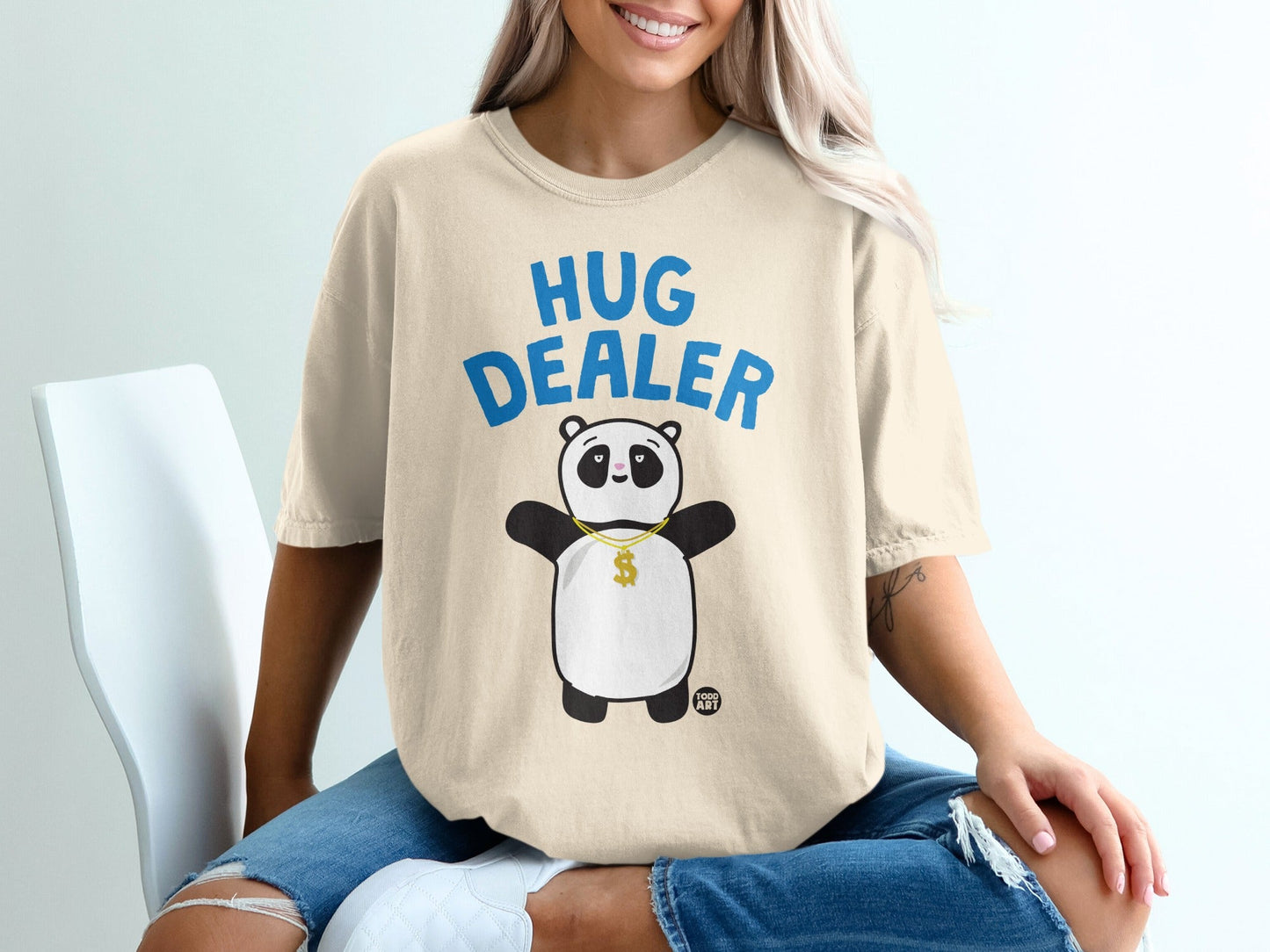 Hug Dealer Panda Graphic Women's T-Shirt