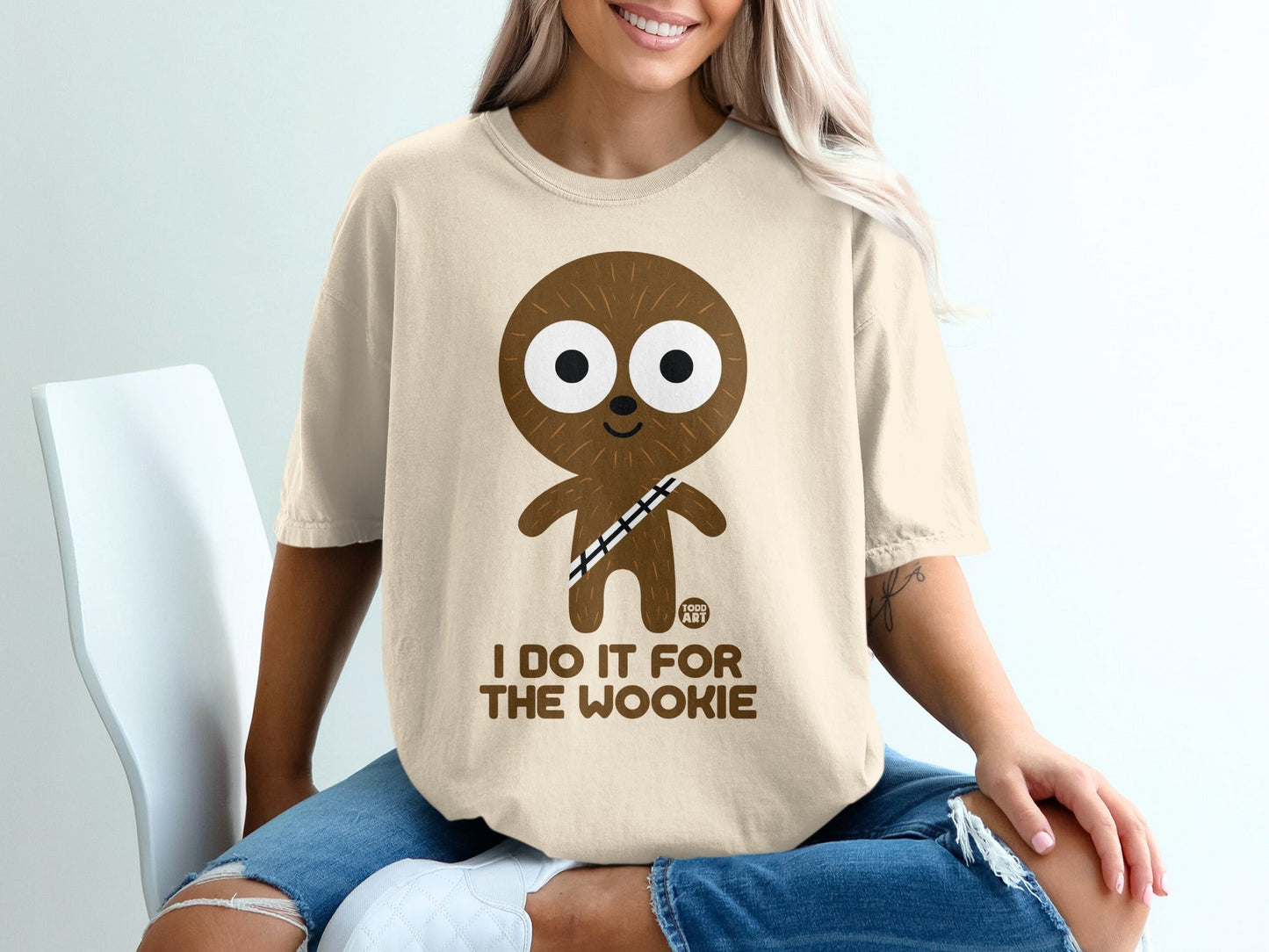 Cream t-shirt with cartoon Wookiee and text "I DO IT FOR THE WOOKIE".