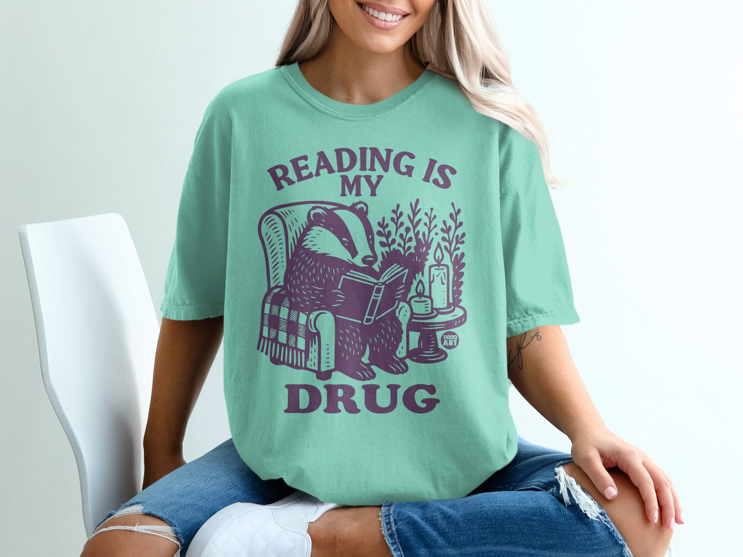 Reading Is My Drug Badger Design T-shirt