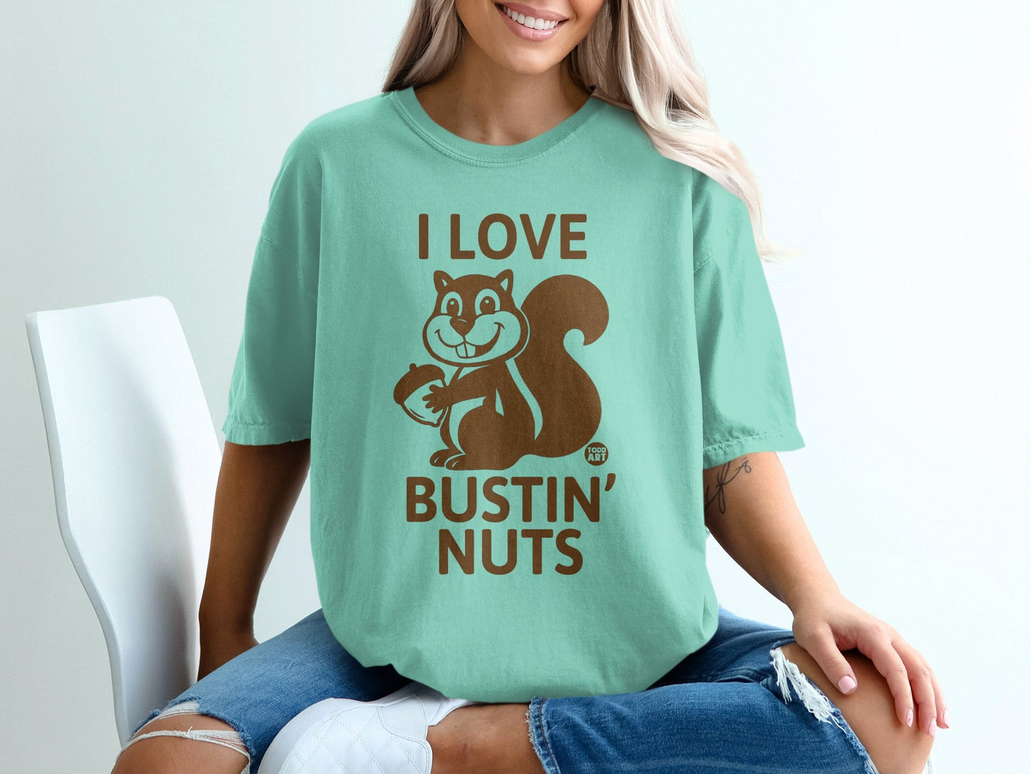 Funny Squirrel T-Shirt, I Love Bustin' Nuts Acorn Tee, Humorous Animal Pun Shirt, Sarcastic Fall Autumn Shirt, Squirrel Lover Gift T-Shirts